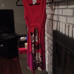 Red Donna Morgan dress w flower accent
